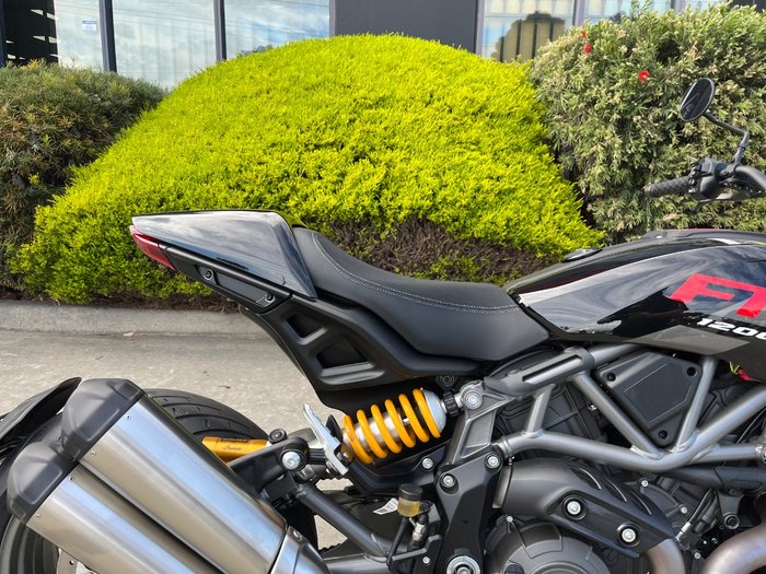 2023 Indian FTR SPORT ONYX BLACK RED