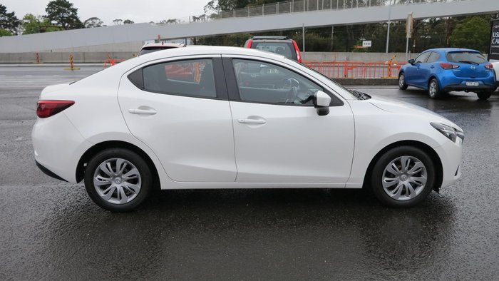 2015 Mazda 2 Neo DL Series Snowflake White Pearl