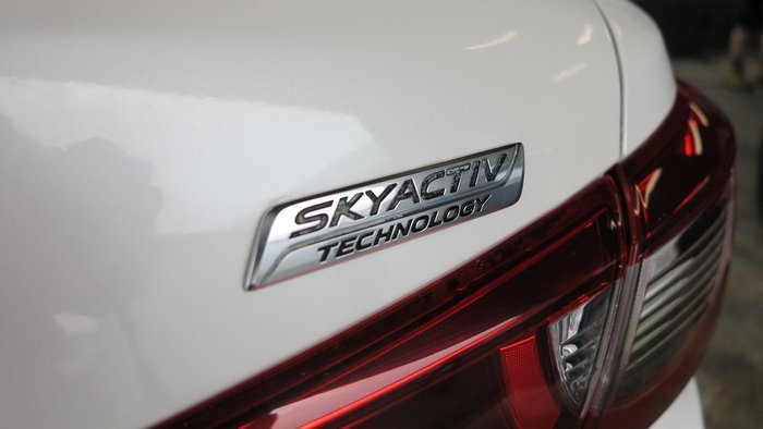 2015 Mazda 2 Neo DL Series Snowflake White Pearl