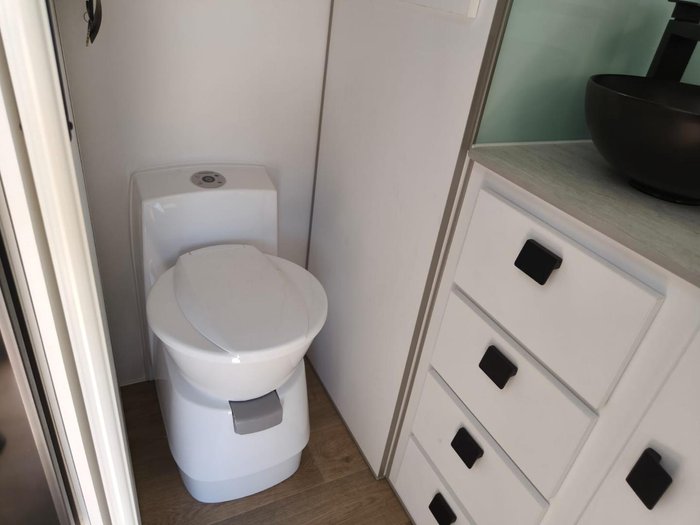 2025 JB Caravans Dirt Road Xtreme 21' Rear Door Club Lounge