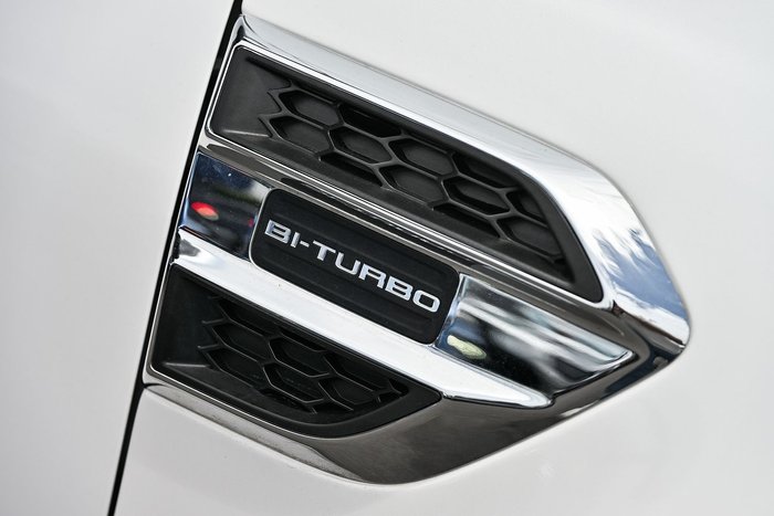 2022 Ford Everest Titanium