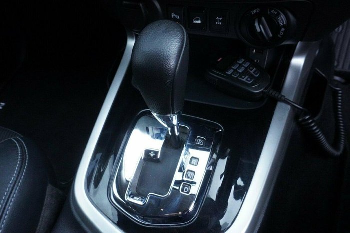 2017 Nissan Navara ST-X N-SPORT Black Edition