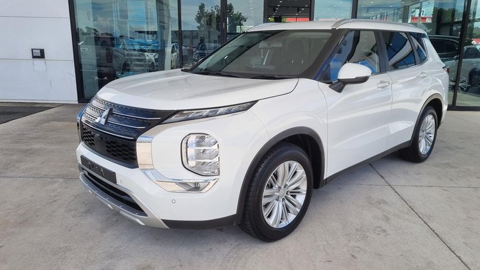 2022 Mitsubishi Outlander LS