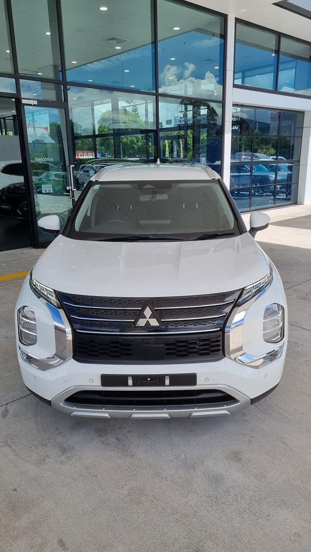 2022 Mitsubishi Outlander LS