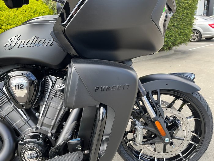 2025 Indian PURSUIT DARK HORSE PREMIUM Black