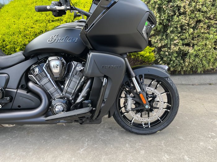 2025 Indian PURSUIT DARK HORSE PREMIUM Black