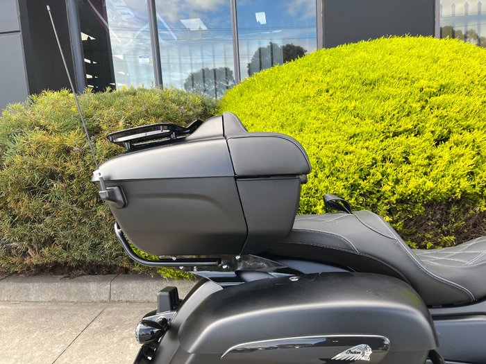 2025 Indian PURSUIT DARK HORSE PREMIUM Black