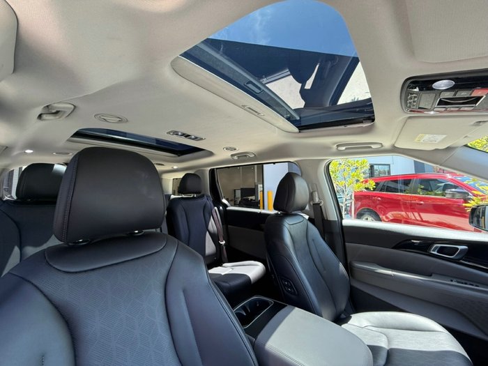 2024 Kia Carnival GT-Line HEV