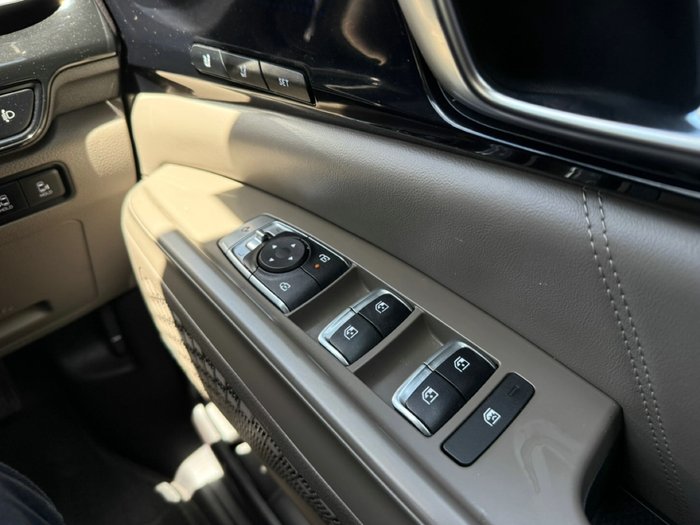 2024 Kia Carnival GT-Line HEV