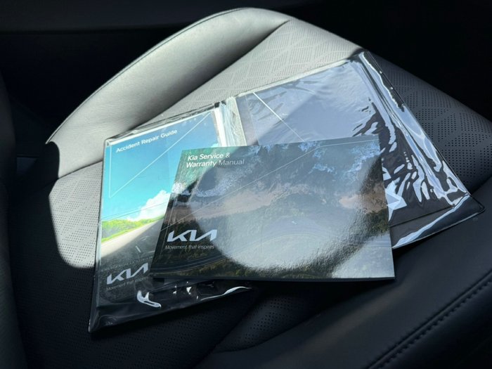 2024 Kia Carnival GT-Line HEV