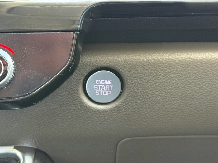 2024 Kia Carnival GT-Line HEV