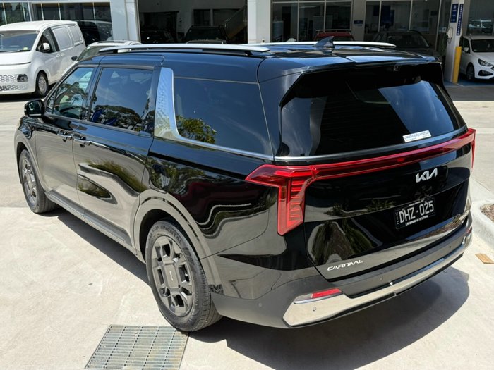 2024 Kia Carnival GT-Line HEV