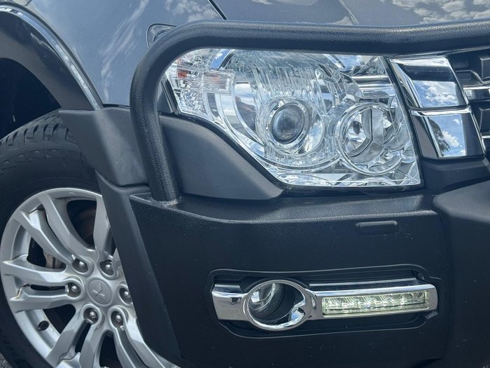 2016 Mitsubishi Pajero GLS