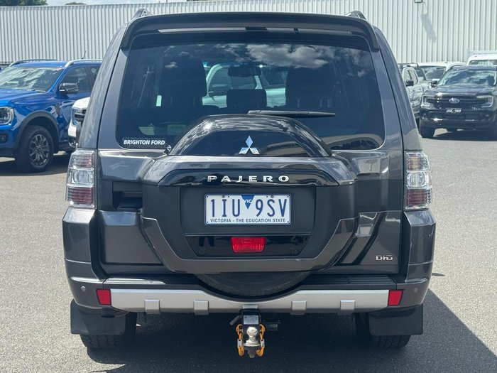 2016 Mitsubishi Pajero GLS