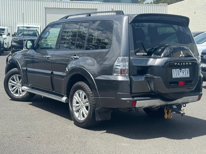 2016 Mitsubishi Pajero GLS