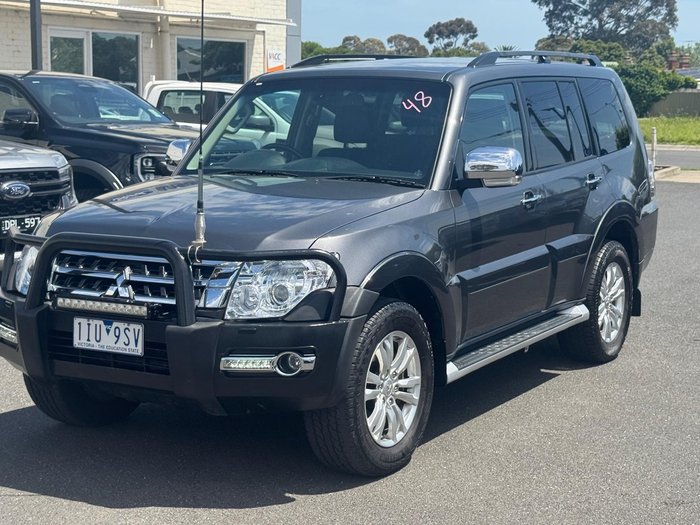 2016 Mitsubishi Pajero GLS