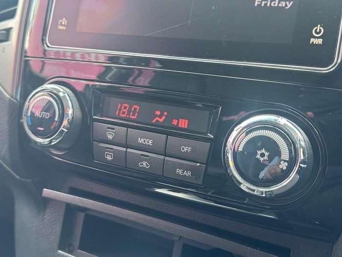 2016 Mitsubishi Pajero GLS