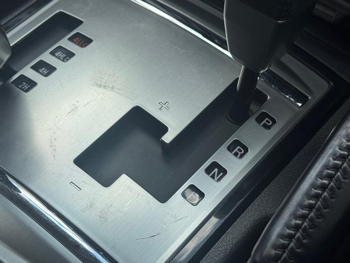 2016 Mitsubishi Pajero GLS