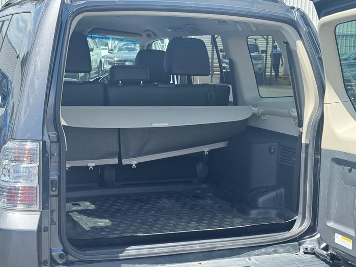 2016 Mitsubishi Pajero GLS