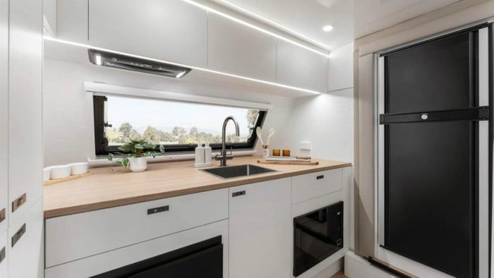 2026 Lotus Caravans Hollywood 246