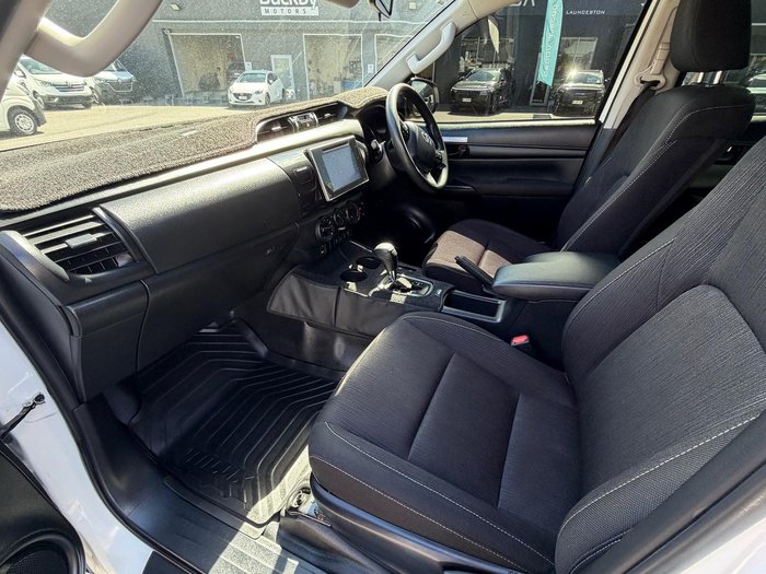 2020 Toyota Hilux SR