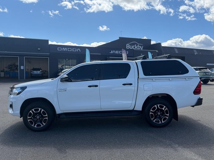 2020 Toyota Hilux SR