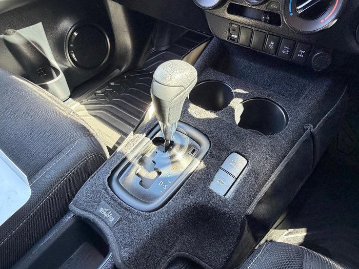 2020 Toyota Hilux SR