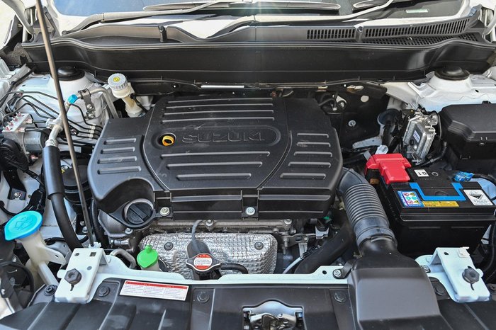 2016 Suzuki Vitara RT-S LY Cool White