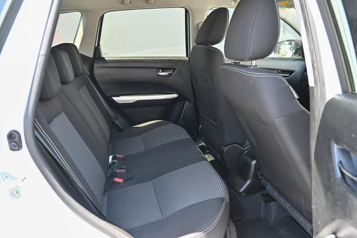 2016 Suzuki Vitara RT-S LY Cool White