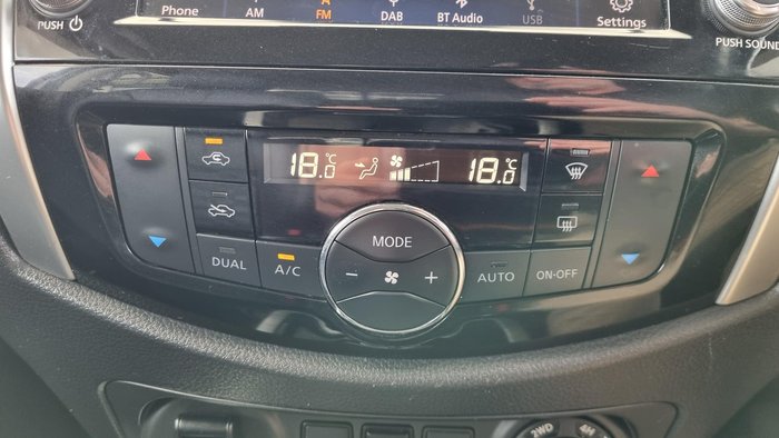 2021 Nissan Navara ST-X