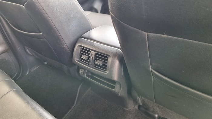 2021 Nissan Navara ST-X