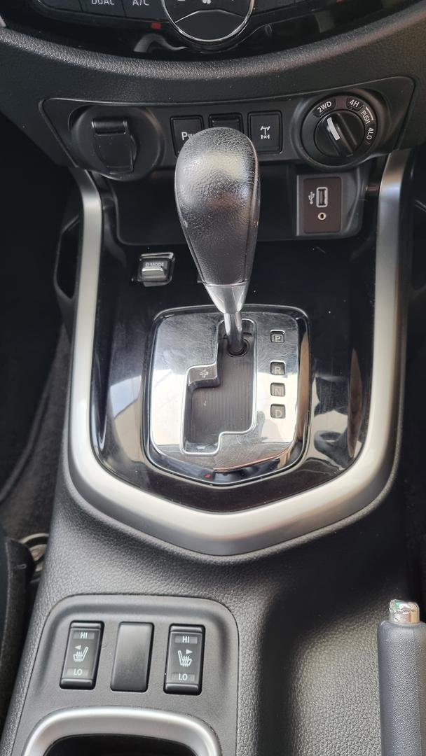 2021 Nissan Navara ST-X