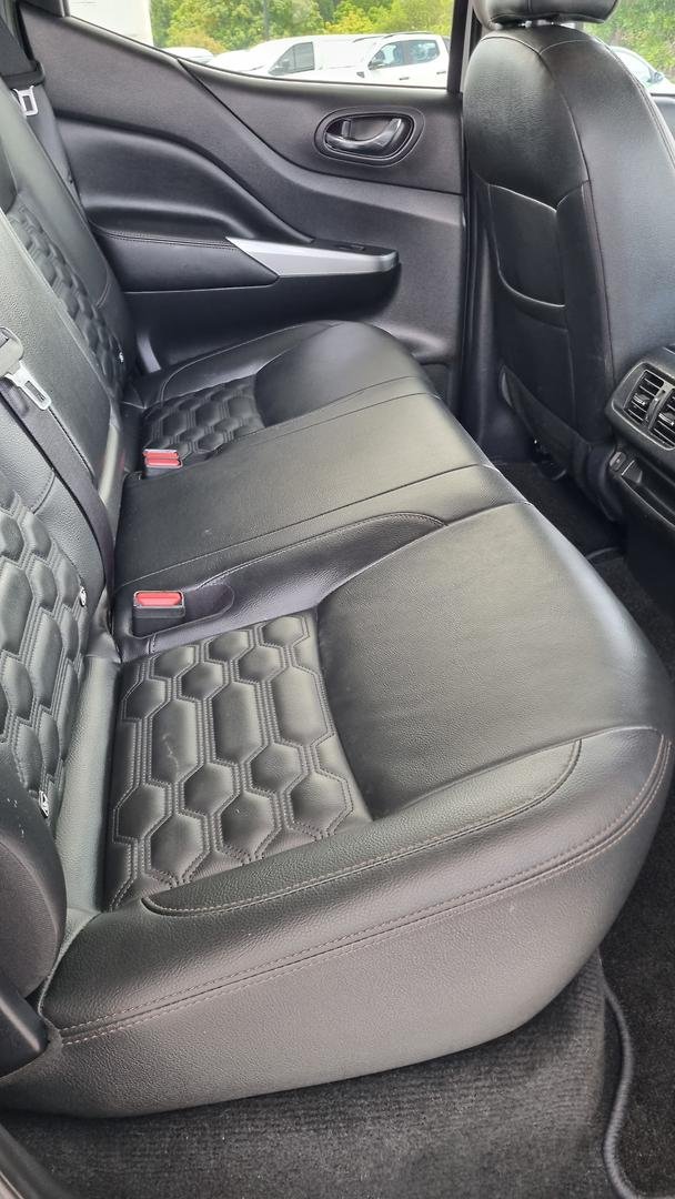 2021 Nissan Navara ST-X