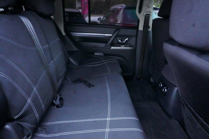 2019 Mitsubishi Pajero GLX