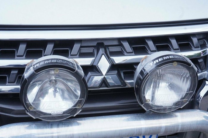 2019 Mitsubishi Pajero GLX