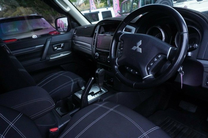 2019 Mitsubishi Pajero GLX