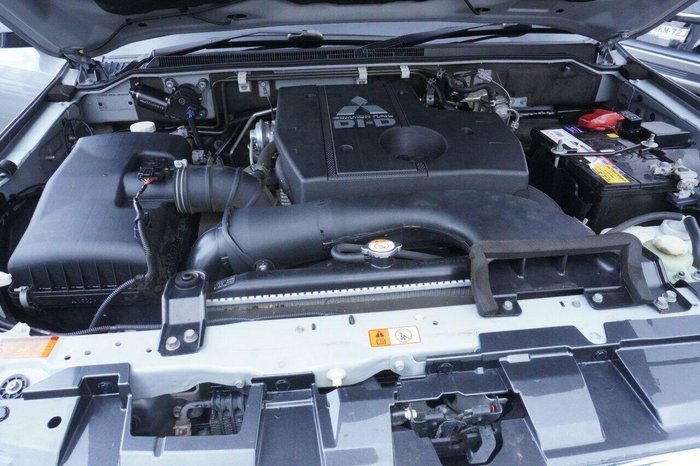 2019 Mitsubishi Pajero GLX