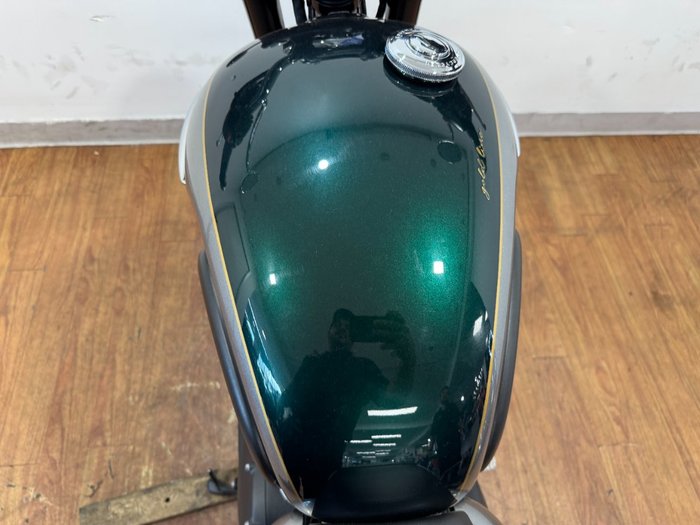 2021 Triumph BONNEVILLE T100 GREEN