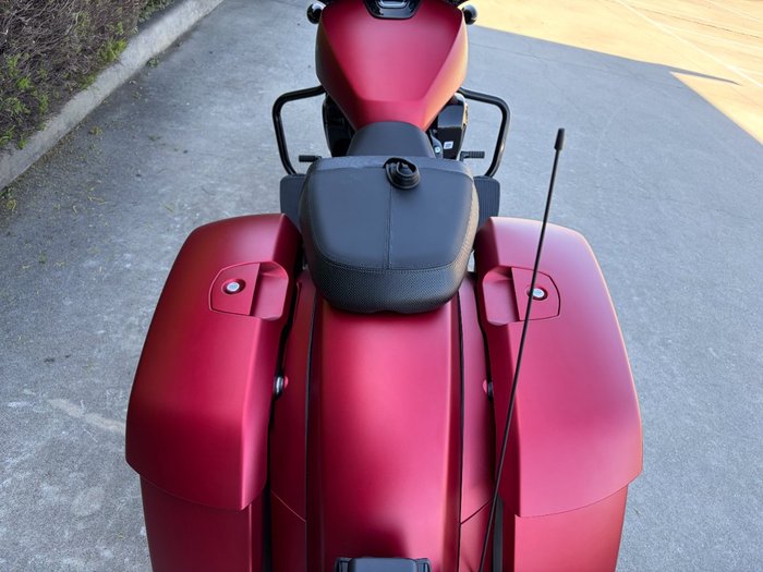 2025 Indian CHIEFTAIN DARK HORSE BLACK METALLIC