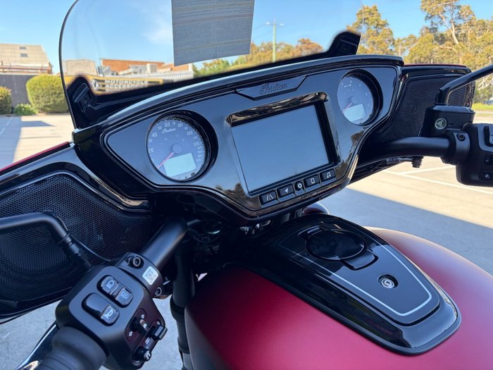 2025 Indian CHIEFTAIN DARK HORSE BLACK METALLIC