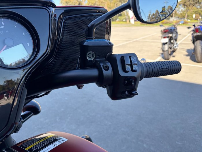 2025 Indian CHIEFTAIN DARK HORSE BLACK METALLIC