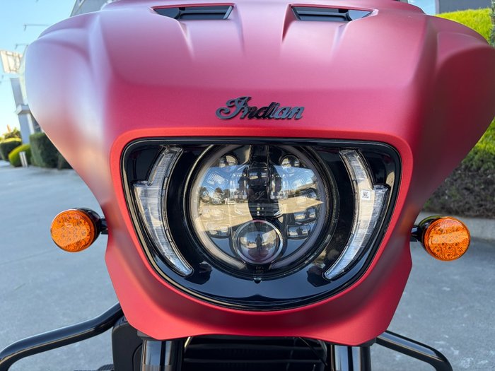 2025 Indian CHIEFTAIN DARK HORSE BLACK METALLIC