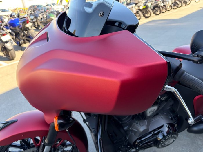 2025 Indian CHIEFTAIN DARK HORSE BLACK METALLIC