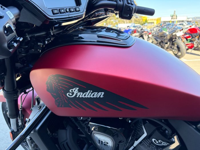 2025 Indian CHIEFTAIN DARK HORSE BLACK METALLIC