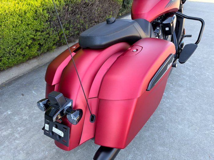 2025 Indian CHIEFTAIN DARK HORSE BLACK METALLIC