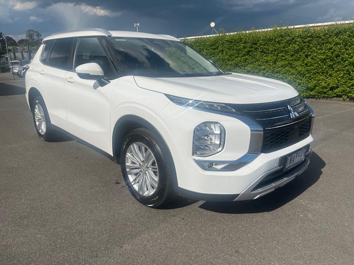 2022 Mitsubishi Outlander LS