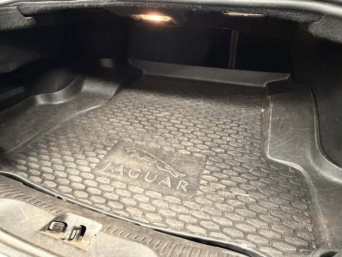 2011 Jaguar XF Luxury