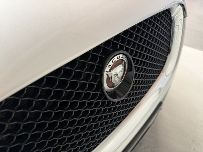 2011 Jaguar XF Luxury