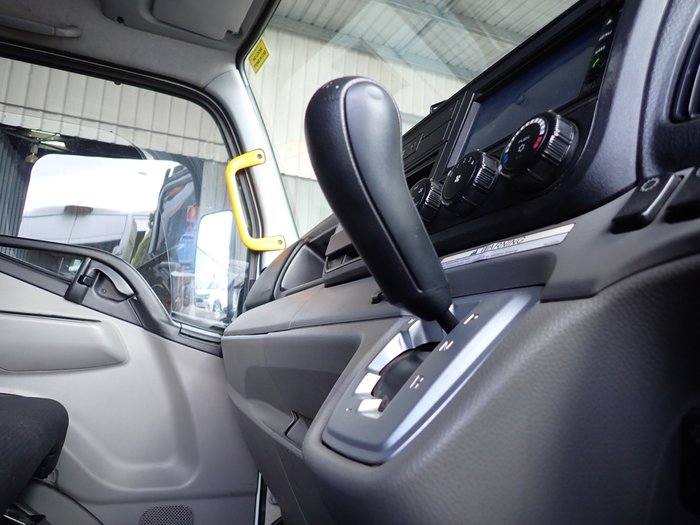 2018 MITSUBISHI CANTER 918