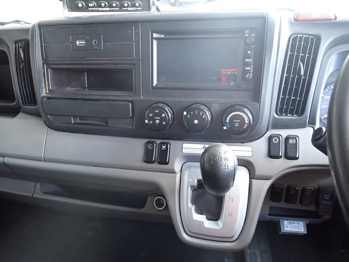 2018 MITSUBISHI CANTER 918